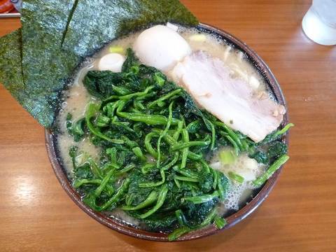 町田商店 塩ラーメンほうれん草味玉