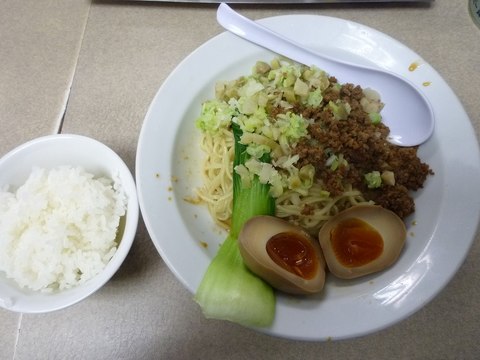 ぎょうてん屋 四川飯店汁無し坦々麺+味付玉子+半ライス