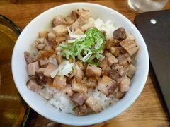 青葉 ミニチャーシュー丼