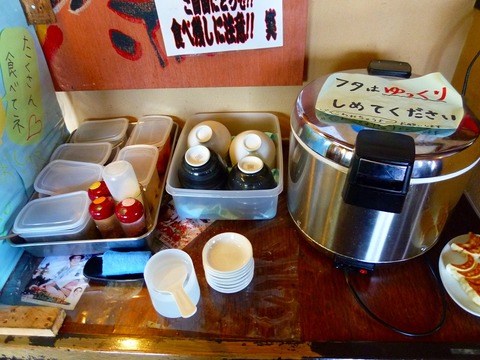 ���ӥ����ʡ�