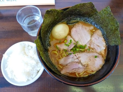 囲らーめん赤+半ライス