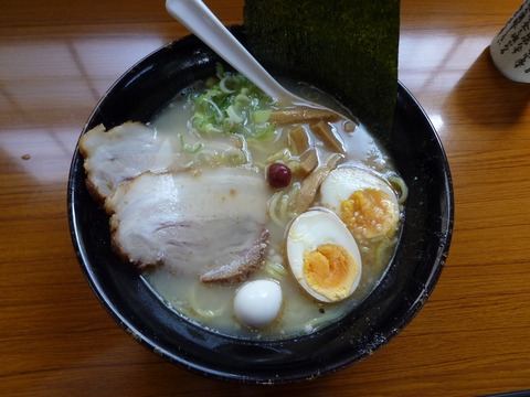 じぇんとる麺 かしわ屋らーめん+地鶏味付玉子