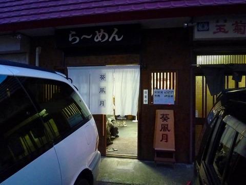 �������