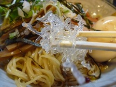 〇屋 なんだコレ?