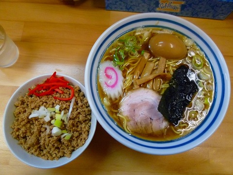 味玉そば+鶏そぼろごはん