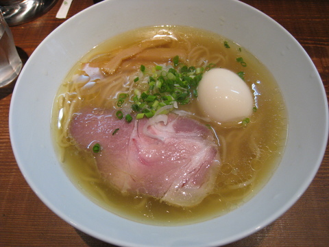 �ʲ��������顼���ܤ���̣��