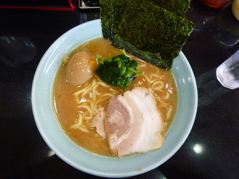 家系六角醤油ラーメン+特選味付玉子