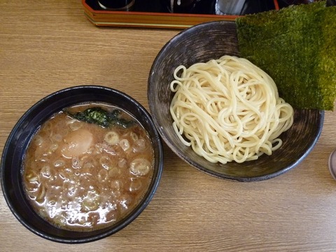 つけ麺・小盛り+味玉