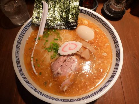 秀膽・赤塩らーめん