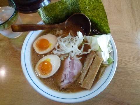 小次郎 醤油豚骨+味玉