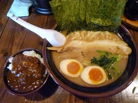 ̣�̥顼���ܥߥ˥��졼