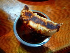 日の出 餃子の食し方