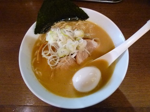 濃厚醤油味玉らーめん