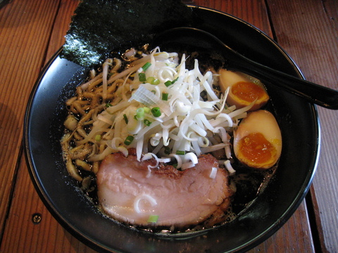jun-pei黒ラーメン+味付け玉子