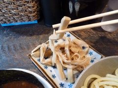 ���Ӥ������������