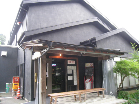 ZUND-BAR外観