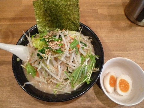 壱兆家野菜ラーメン・正油+味玉