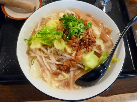 だるまのめ 背脂らぁ麺