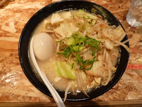 オハナ堂 野菜盛り盛りとんこつ+魚介ダシ入り味玉子
