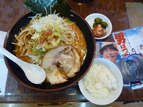 ��οɥ����������顼���ܥ饤������ʪ