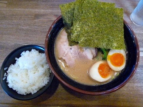 ̣�̥顼����Ⱦ�饤��