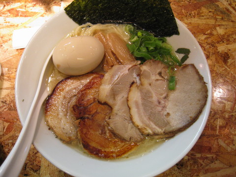 ���ϥ�Ʋ���ä���Ȥ󤳤�̣��������դ�Х���㡼���塼�ʣ����