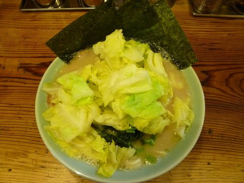 半蔵 ラーメン+うずら+キャベツ