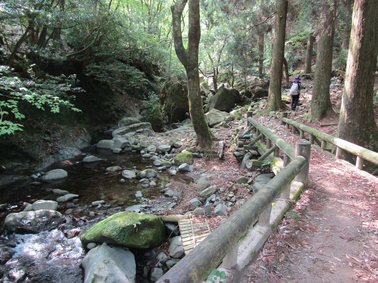 岳滅鬼山 九州の楽しい山歩きと観光