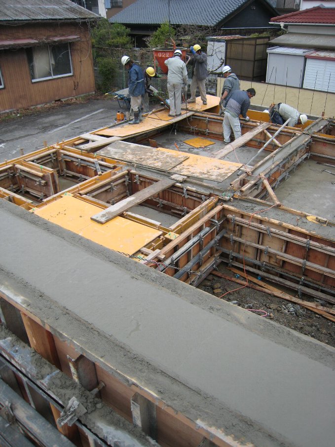 天端押え用の金ゴテ トミヤンの建築雑感 天端押え用の金ゴテ トミヤンの建築雑感