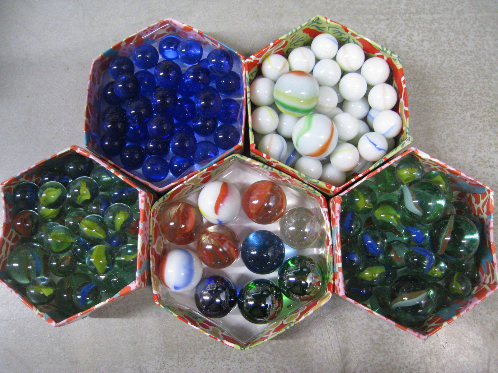 ビー玉発見 宙に向かう家 Y House