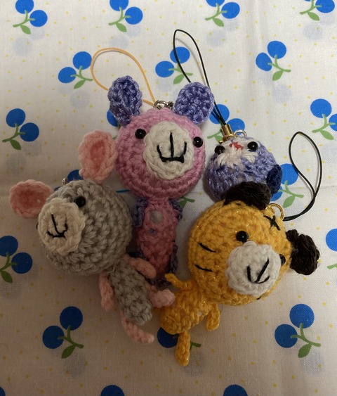 FFC89425-7A54-4292-9F19-9C5E1BE27182