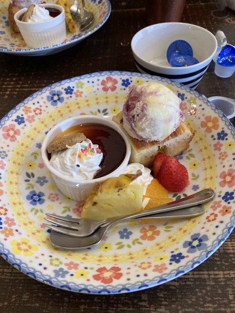 89A7D2C0-3ABB-484D-BE8F-8A5DCB6640FD