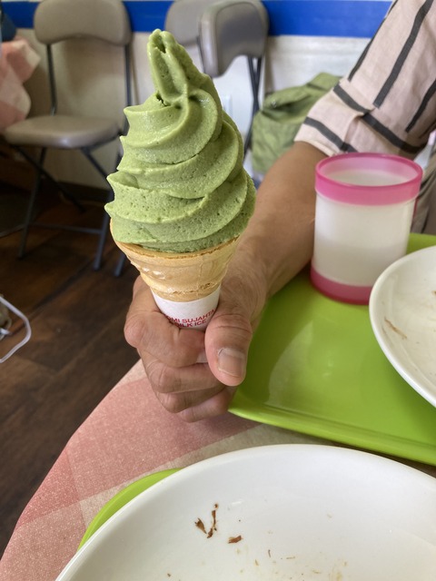 8A975468-8A1F-439A-9EF1-BE9982C7E79D