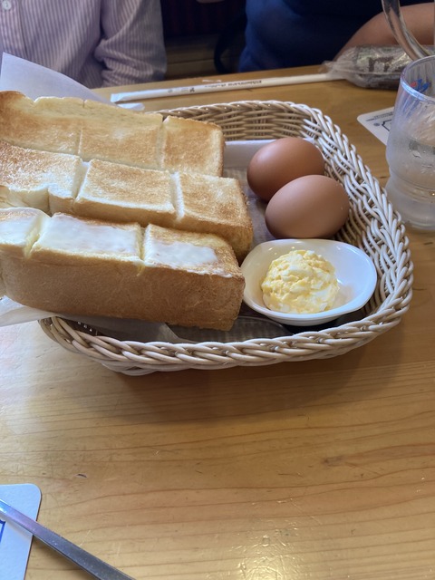 824E36D3-D240-47A1-A947-2E316B5C7412