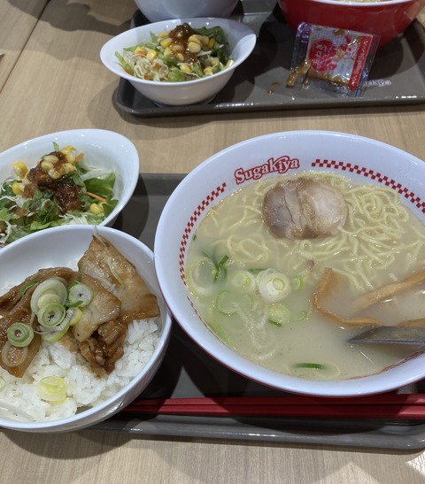 E1E5805A-4061-4E8C-8D0E-95BBB0693D6B