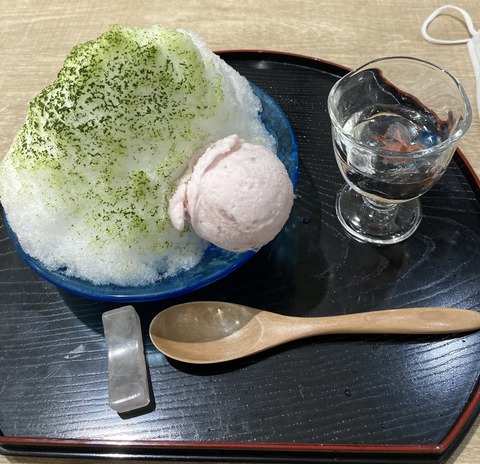 9C0CC3F5-2325-41FD-B927-7DA615F5CE24