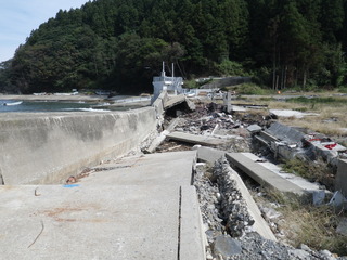 20110928_030旧志津川町南部滝浜