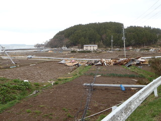 20110420_035旧志津川町南部滝浜