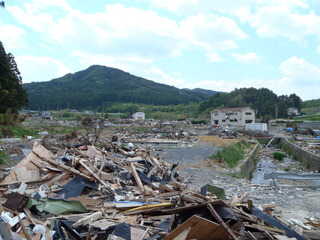 20110525_012旧志津川町南部滝浜