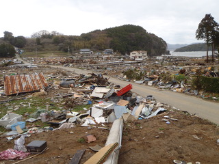 20110420_034旧志津川町南部滝浜