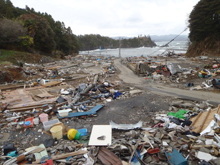 20110420_030旧志津川町南部寺浜