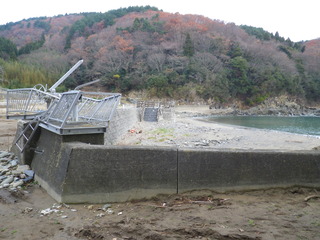 20111206_005雄勝波板