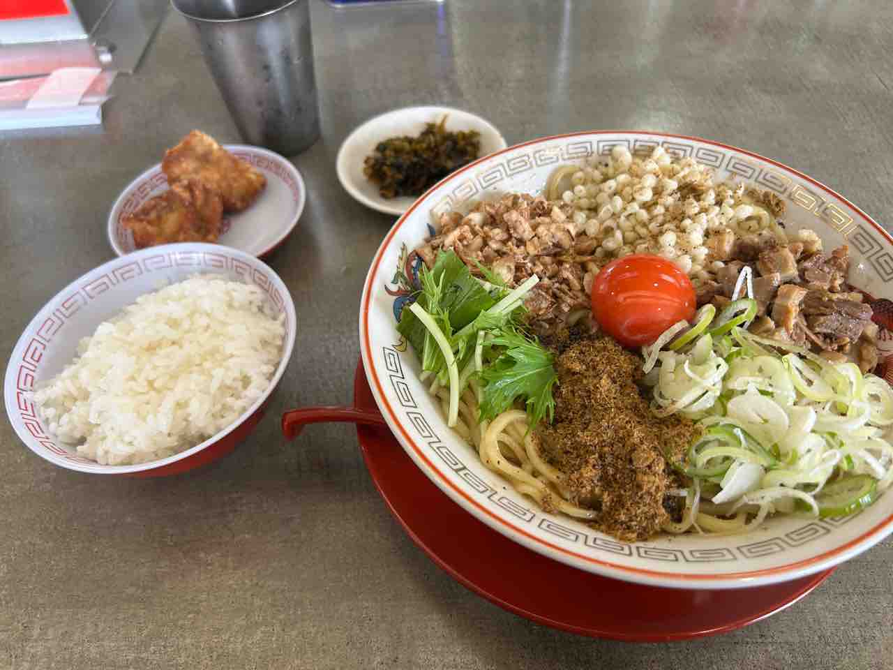 必死 の パッチ 製 麺 所