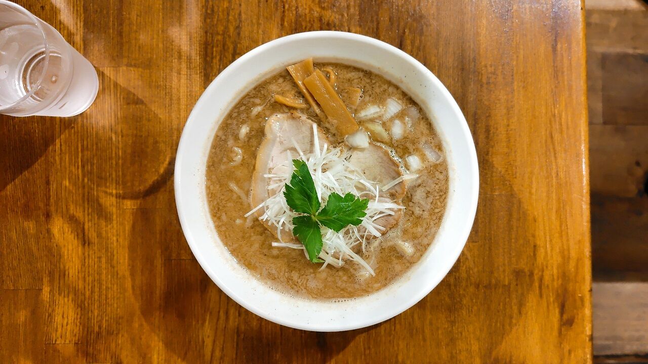 白湯煮干しラーメン 1