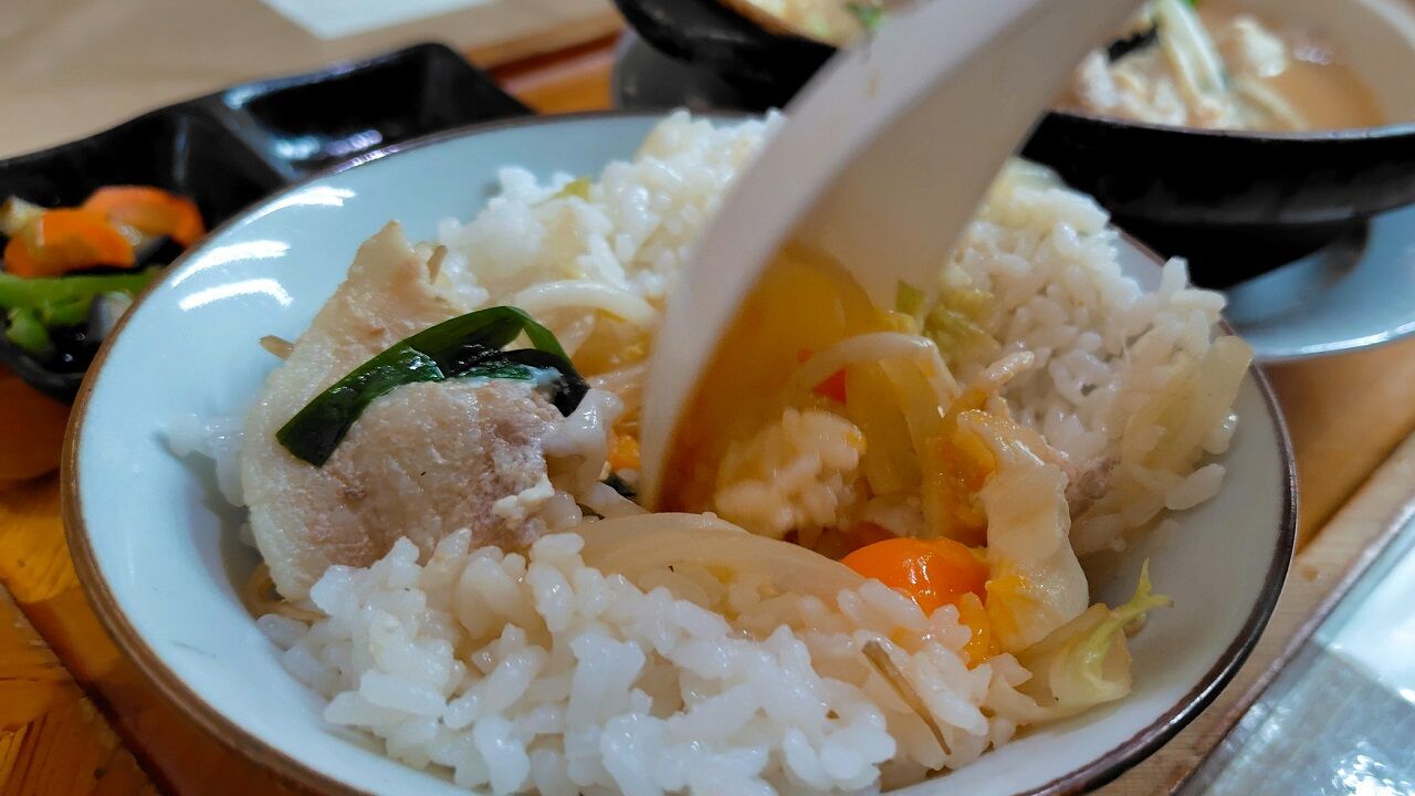 肉鍋定食 14