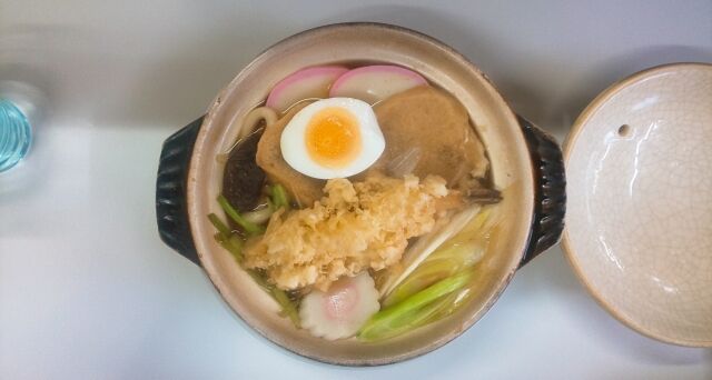 鍋焼きうどん 