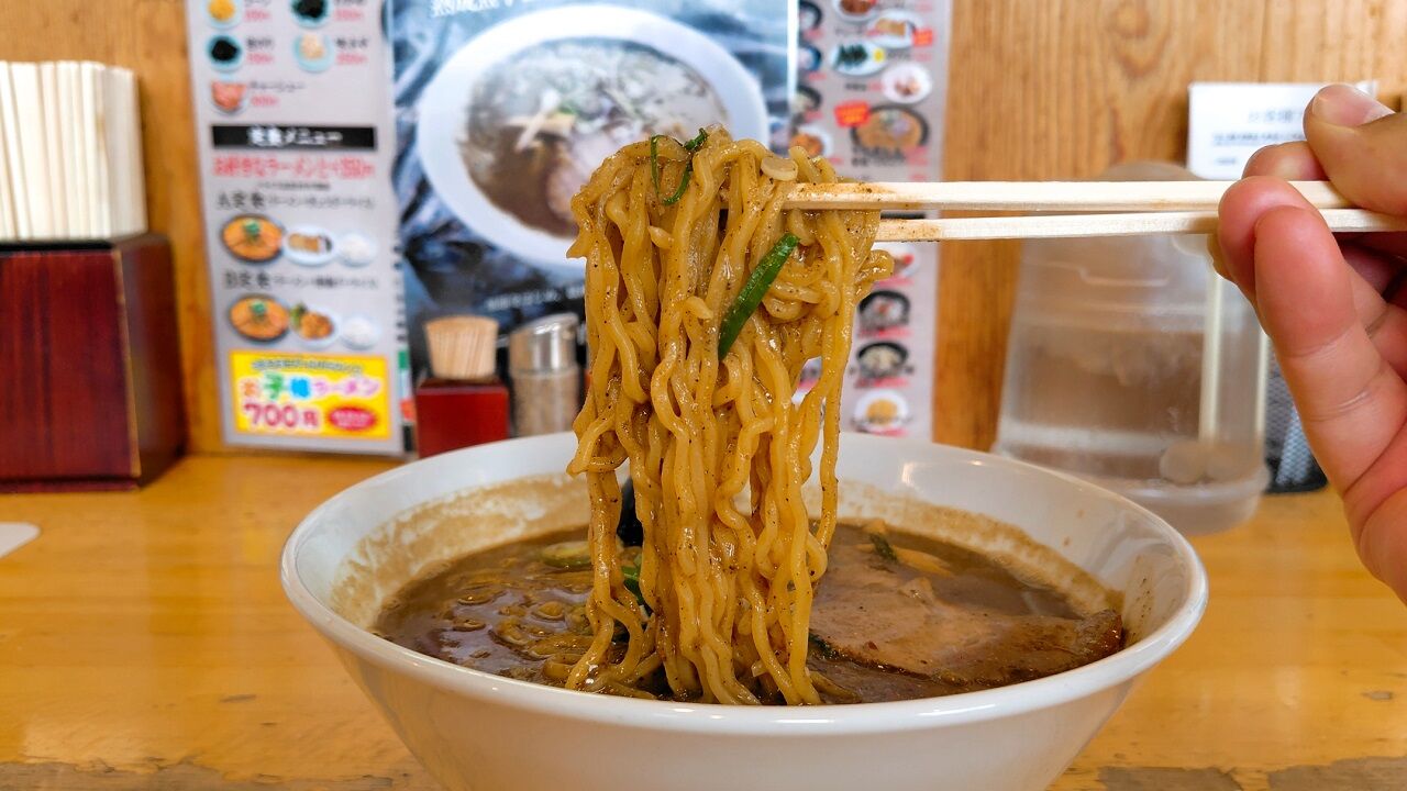 青森県青森市港町 麺屋 伊藤商店のコク旨煮干醤油ラーメン＋極濃【動画