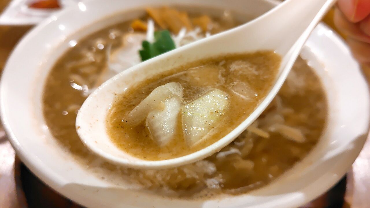 白湯煮干しラーメン 8