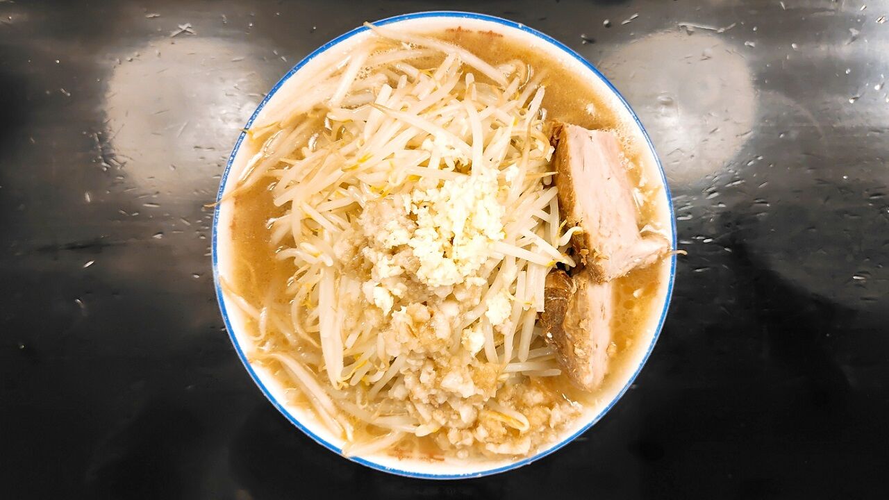 青森県青森市 中華そば一藤のたけ二郎 中 モヤシニンニク増し