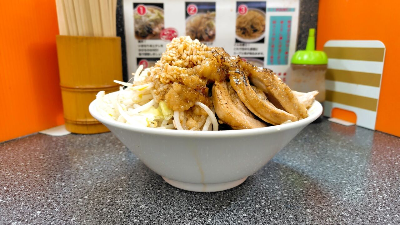 北海道札幌市北区 山次郎の豚マシ 小 全マシ＋炙り : 青森食べ歩き